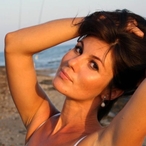 Profil de Elisabeta